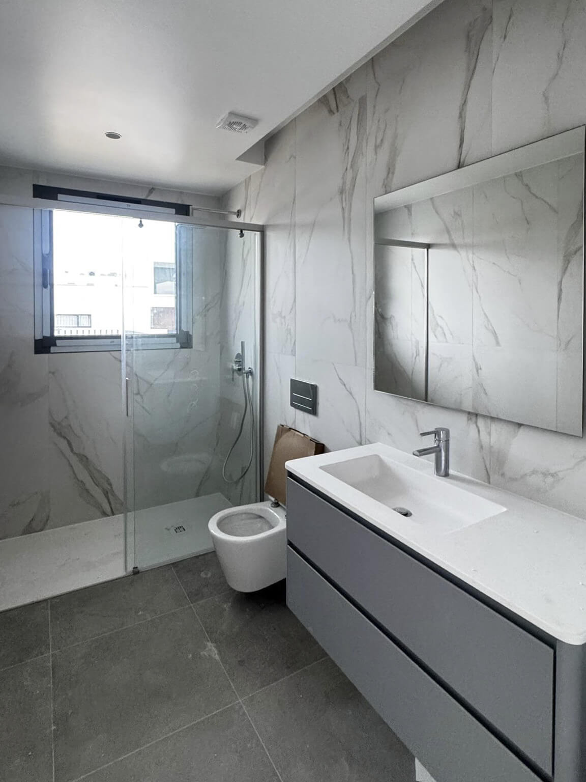 Apartamento T3 novo, casa de banho 2