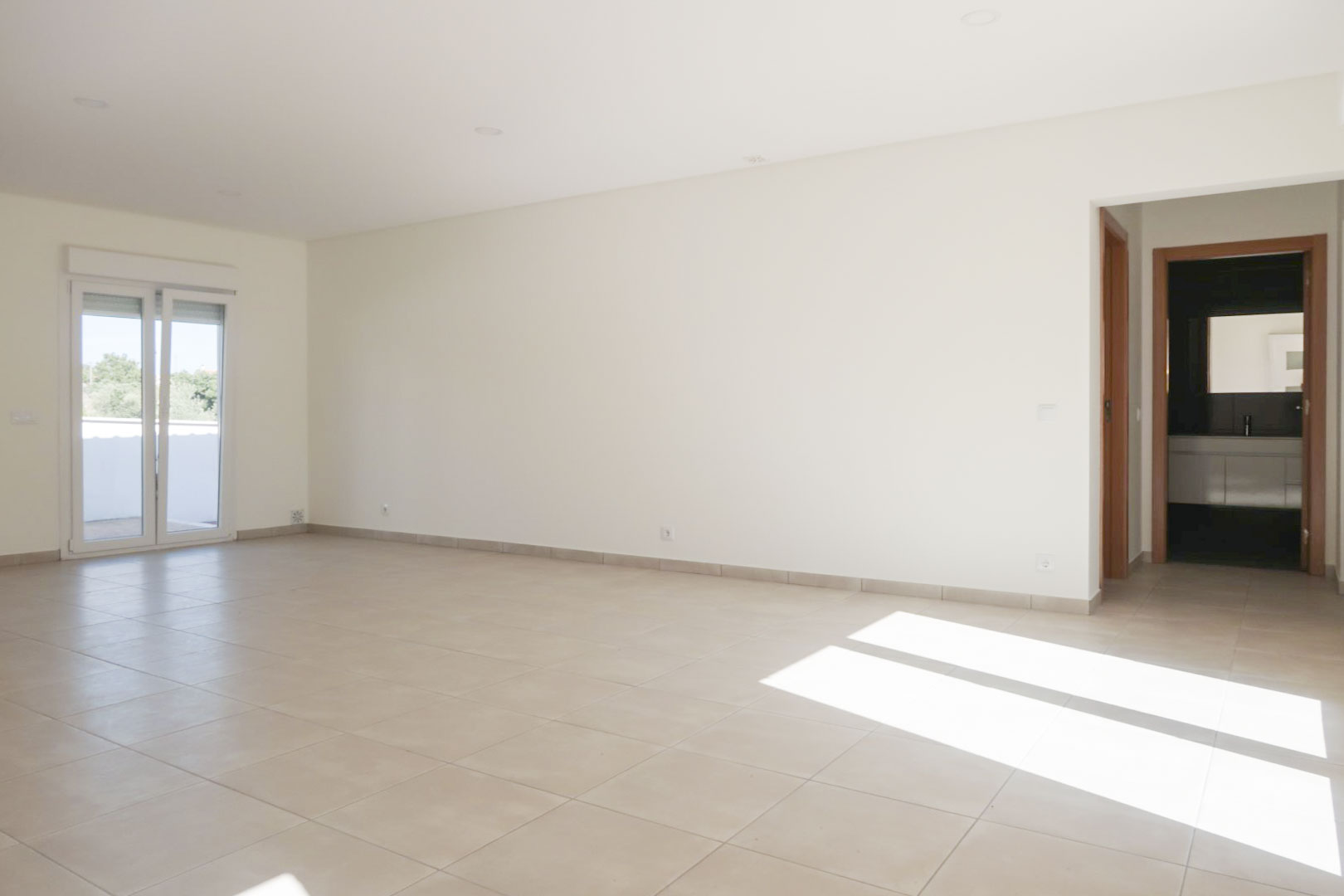 Sala de estar espaçosa
