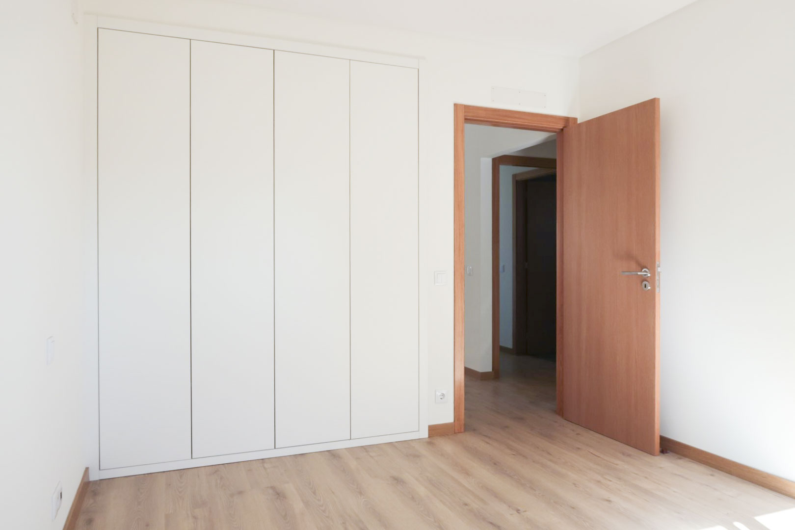 Quarto com excelente luminosidade