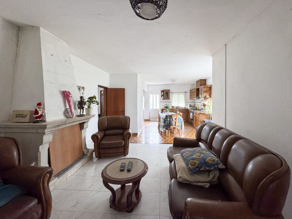 Moradia T4 em São Sebastião / Ourém interior foto 10