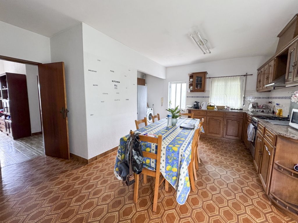 Moradia T4 em São Sebastião / Ourém interior foto 9