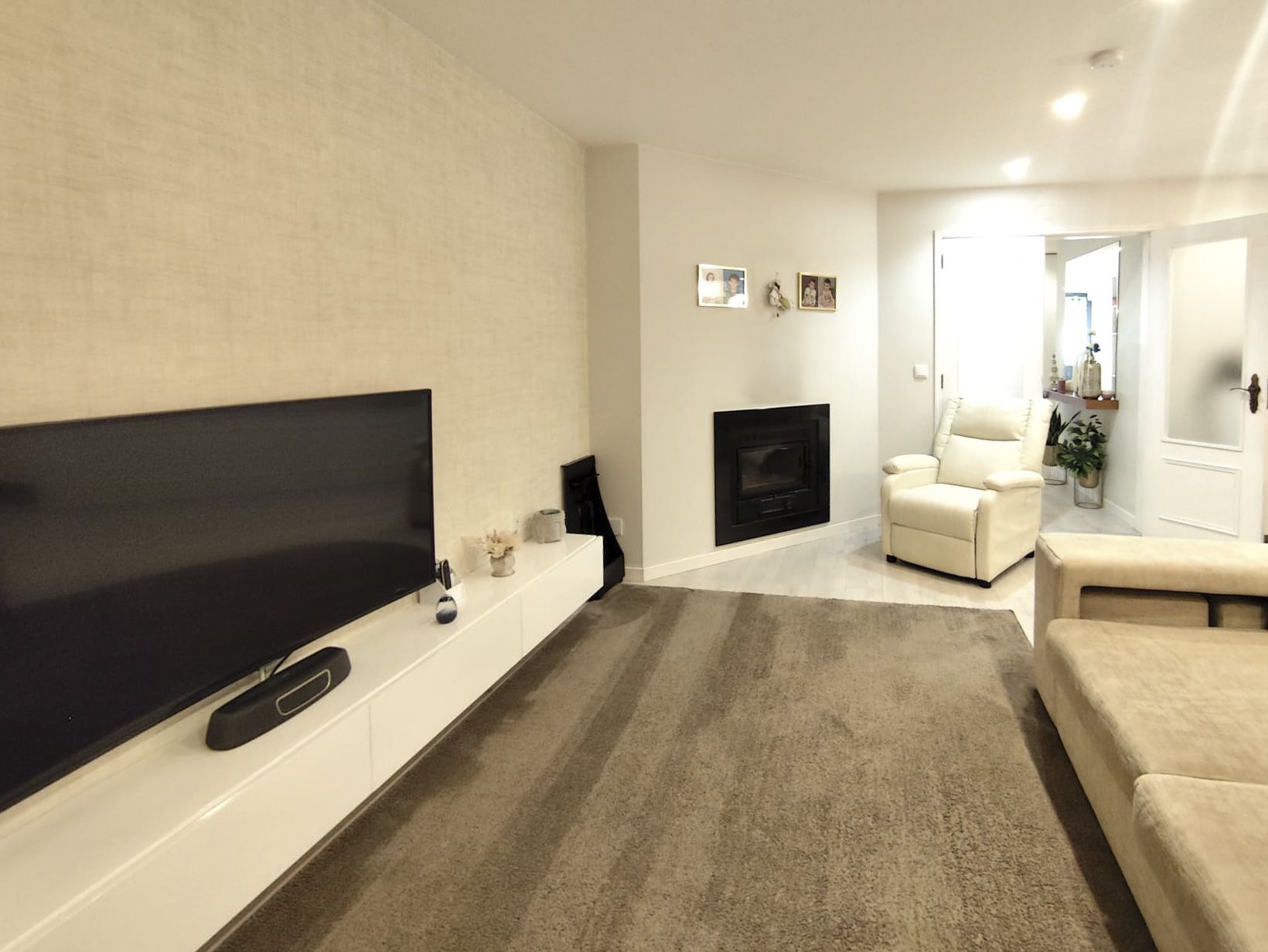 Apartamento T3 renovado no centro de Fátima foto 11